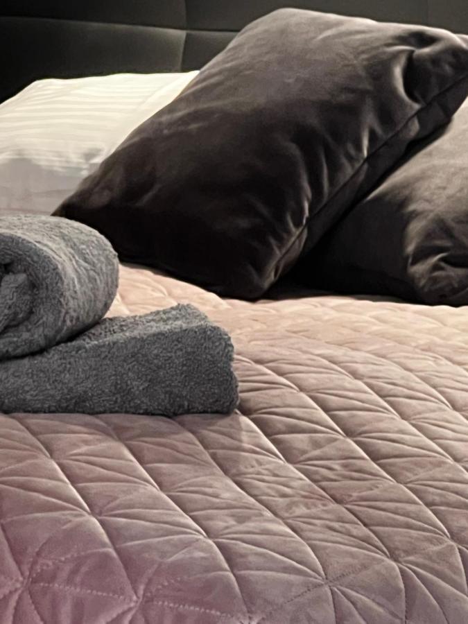 “Apartcalm - Like At Home” - Close To Subway Warschau Buitenkant foto
